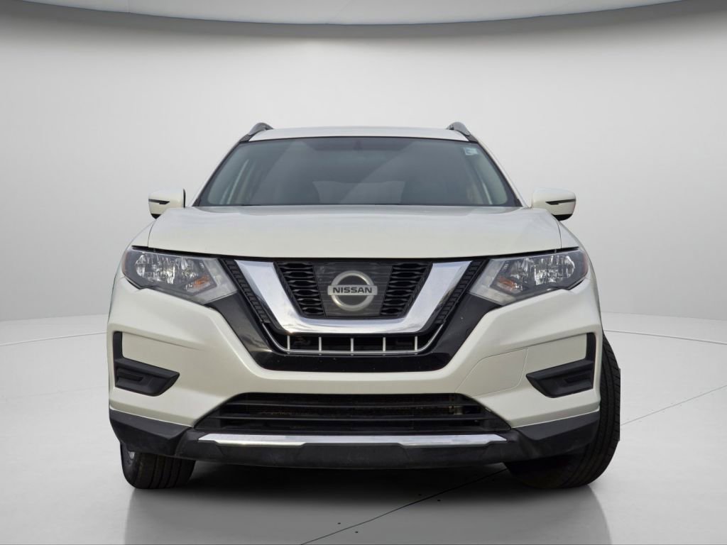 Used 2017 Nissan Rogue SV AWD/4WD image 3