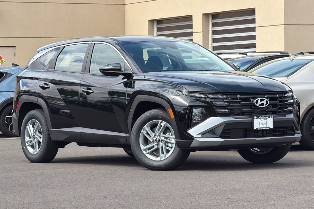 New 2026 Hyundai Tucson SE AWD/4WD image 2