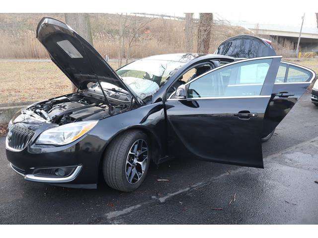 Used 2017 Buick Regal Sport Touring image 19