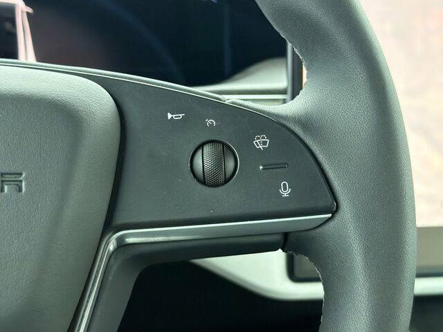 Used 2023 Tesla Model X Plaid image 30