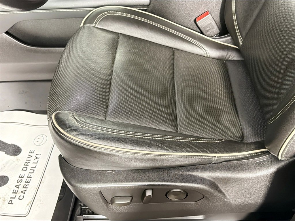 Used 2021 GMC Yukon XL SLT w/ SLT Luxury Plus Package image 19