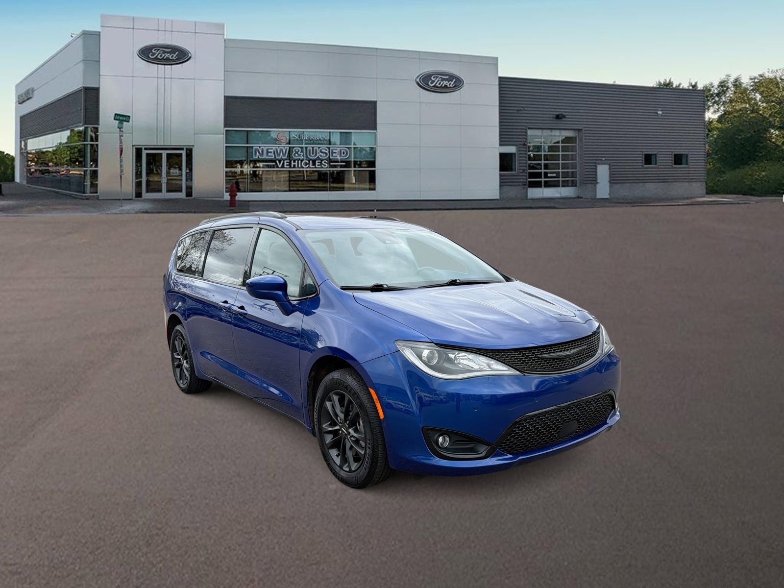 Used 2020 Chrysler Pacifica Touring-L AWD/4WD image 2