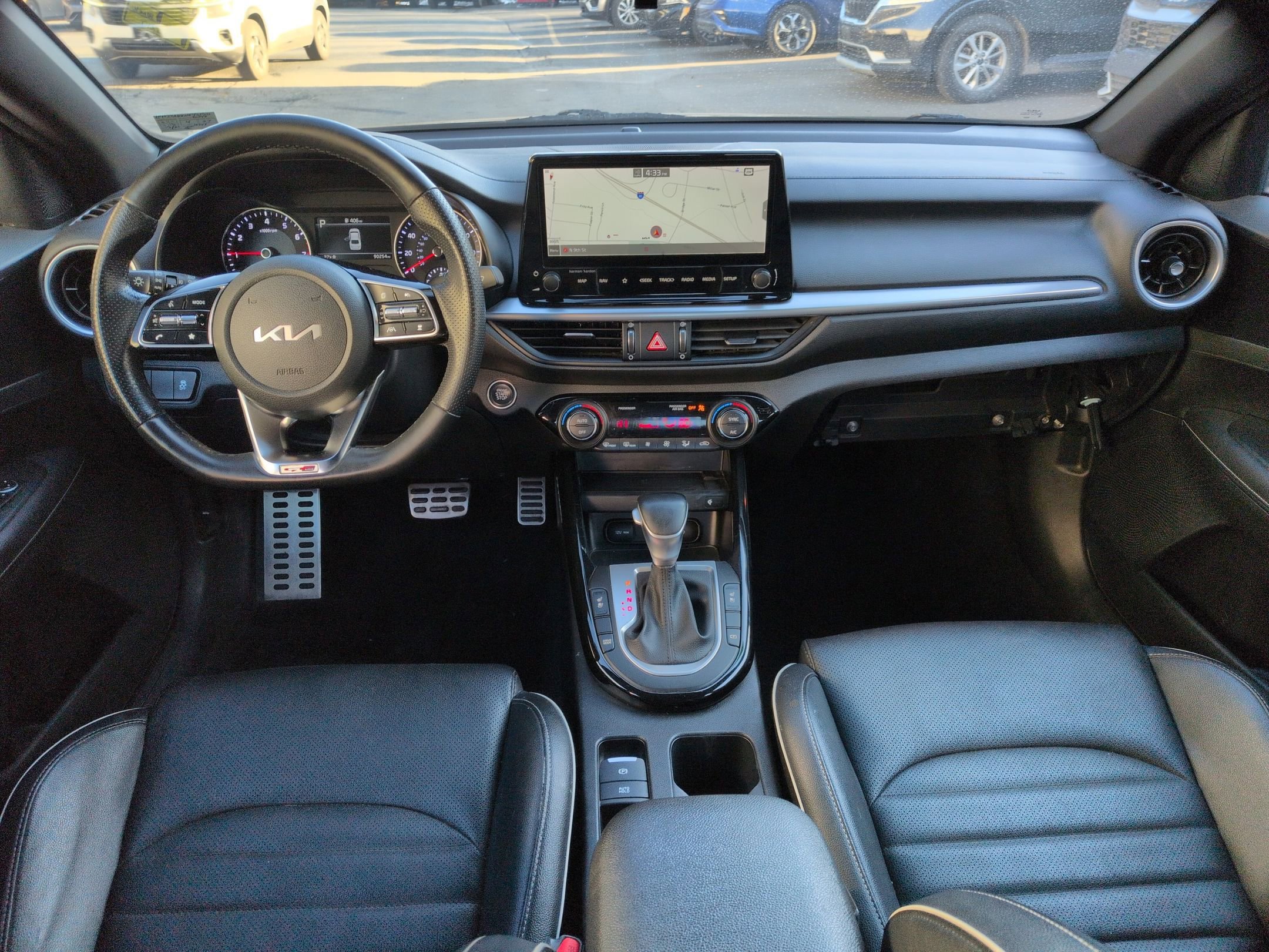 Used 2022 Kia Forte GT-Line w/ GT-Line Premium Package image 9