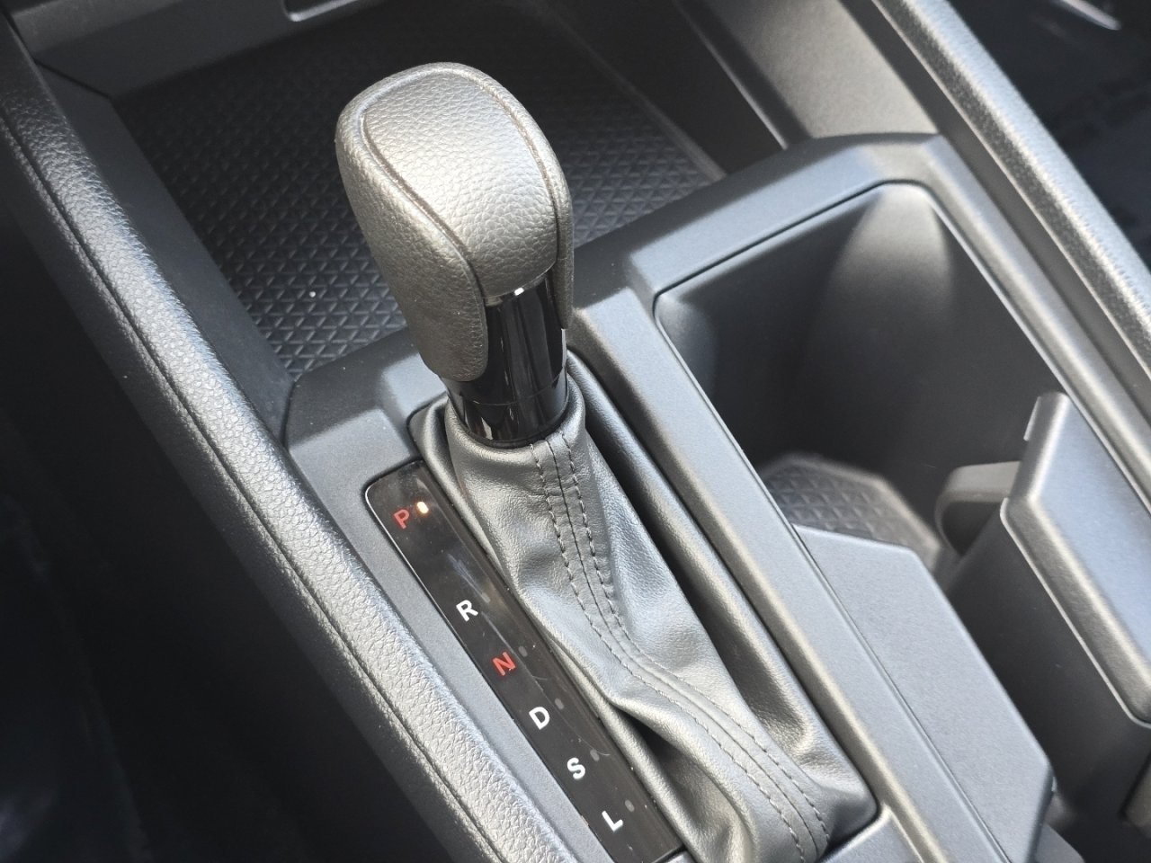 Certified 2024 Honda Accord EX image 31