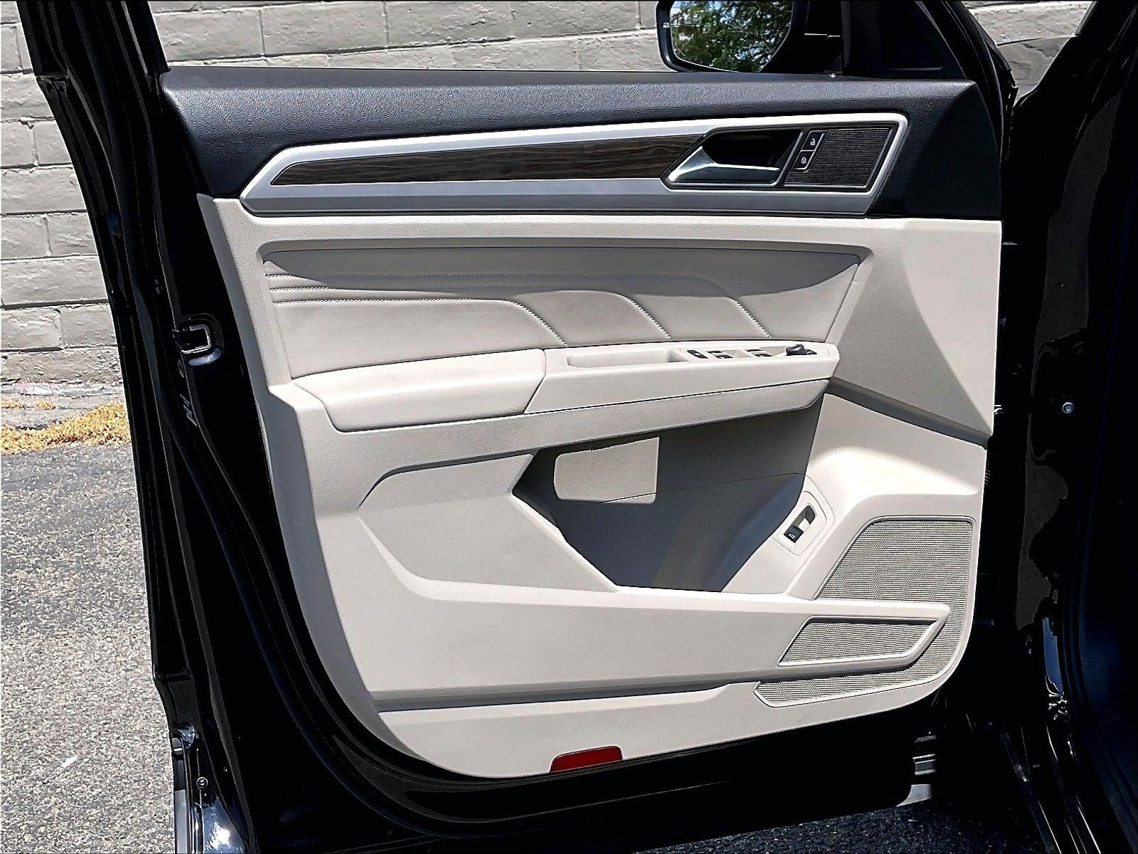 Certified 2023 Volkswagen Atlas SE FWD image 22