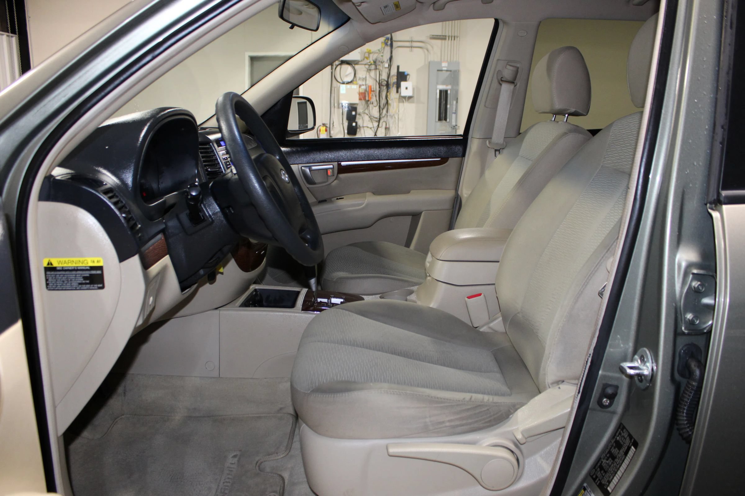 Used 2009 Hyundai Santa Fe GLS FWD image 8