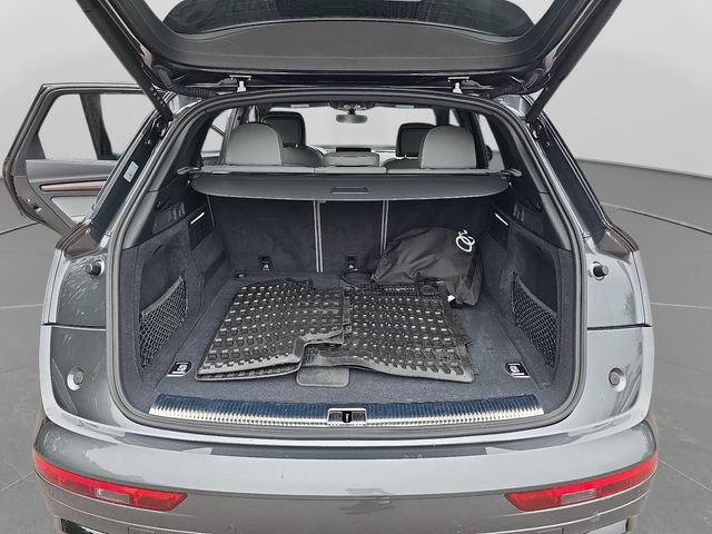 Used 2024 Audi Q5 e Prestige w/ Prestige Package AWD/4WD image 28