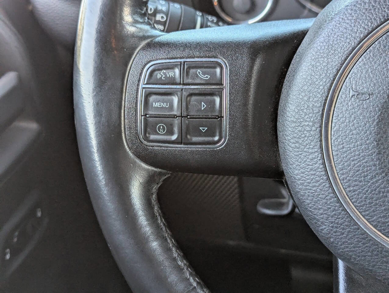 Used 2016 Jeep Wrangler Unlimited Sahara w/ Connectivity Group image 21