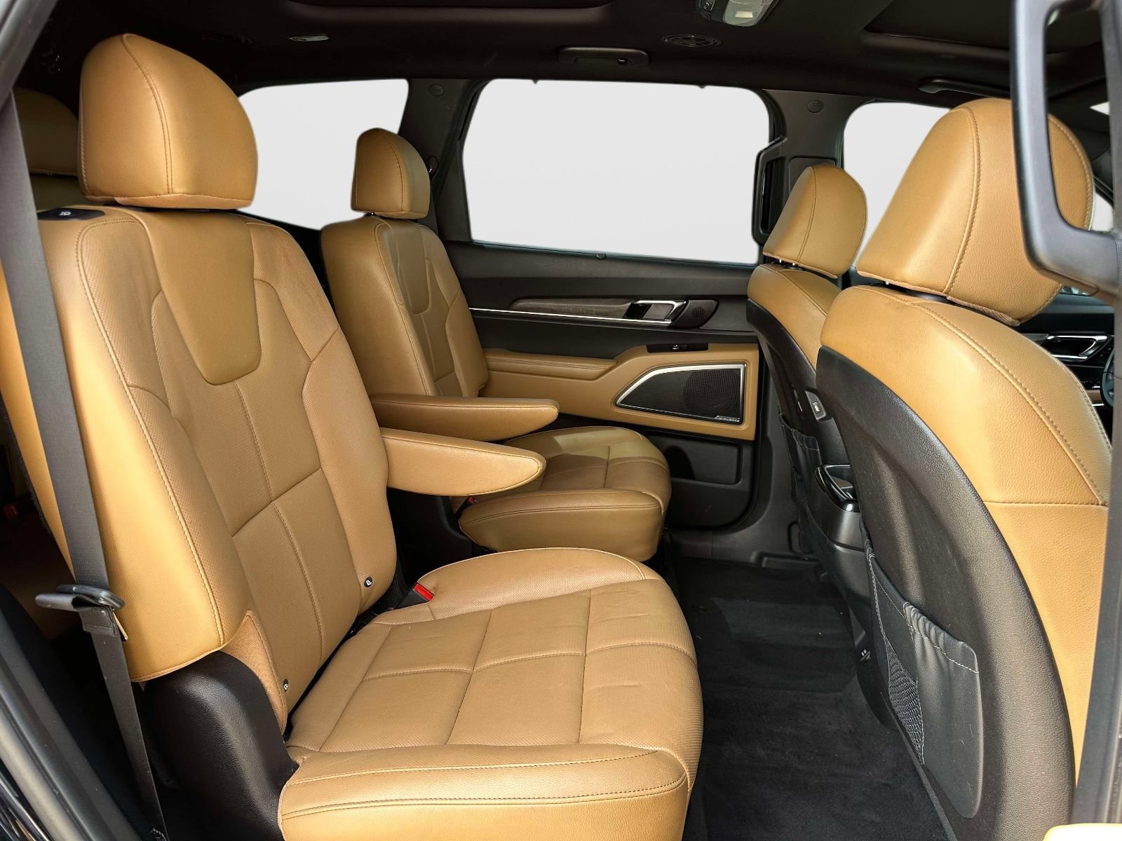 Used 2022 Kia Telluride SX w/ Towing Package FWD image 10