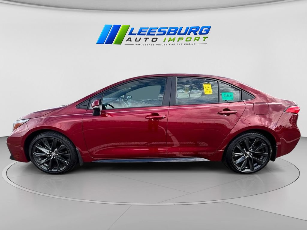 Used 2025 Toyota Corolla SE w/ Convenience Package FWD image 5