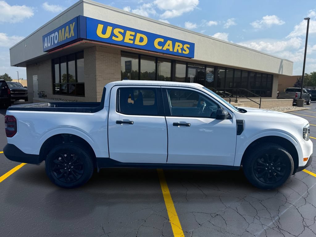 Used 2023 Ford Maverick XLT w/ XLT Luxury Package FWD image 2
