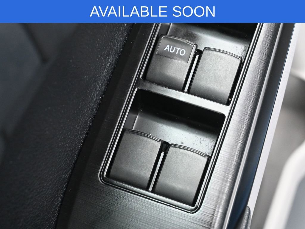 Used 2012 Toyota Camry LE FWD image 14