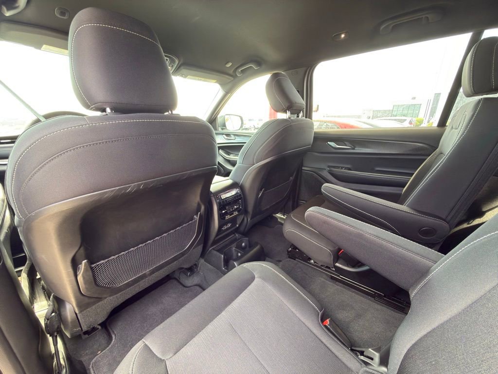 Certified 2025 Jeep Grand Cherokee L Laredo image 27