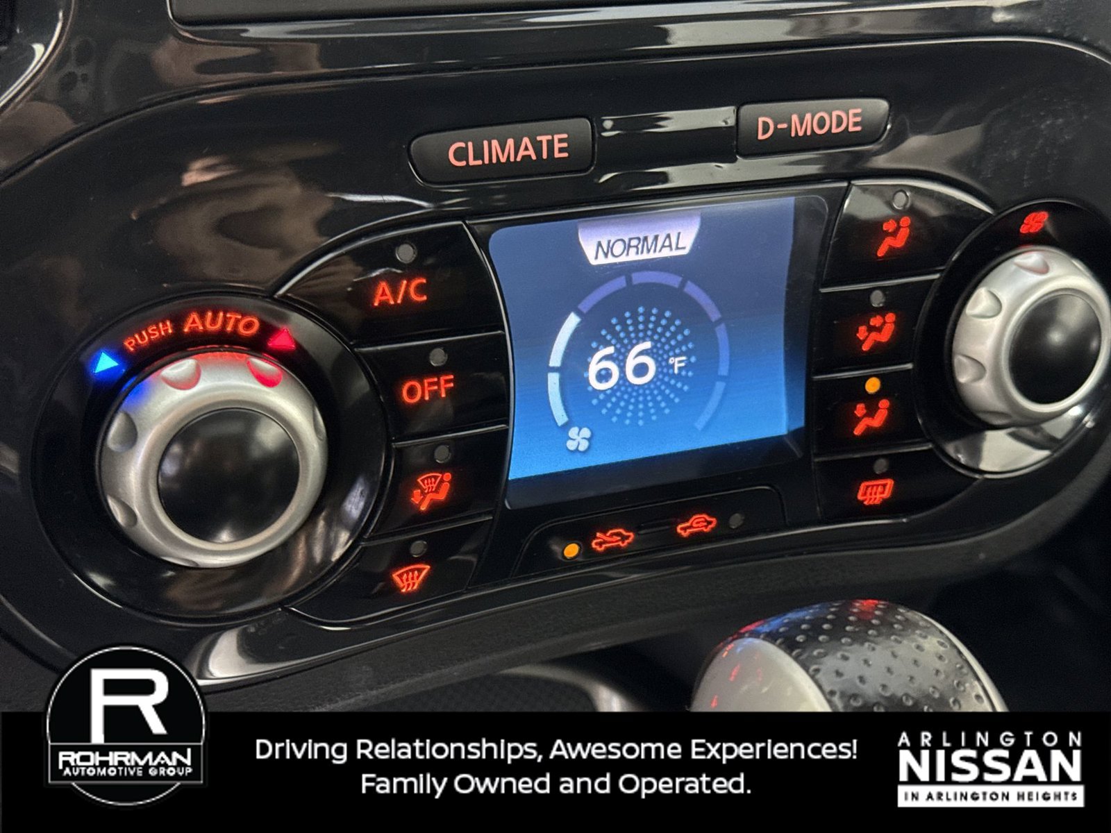Used 2014 Nissan Juke SL AWD/4WD image 9