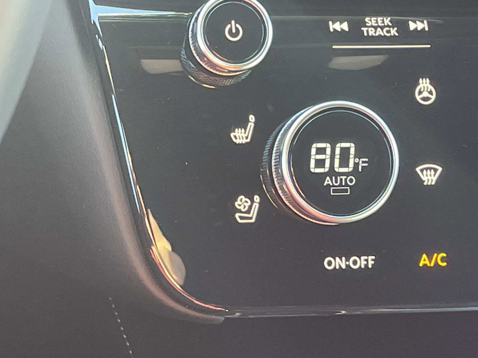 Certified 2025 INFINITI QX60 Luxe w/ Black Edition image 22