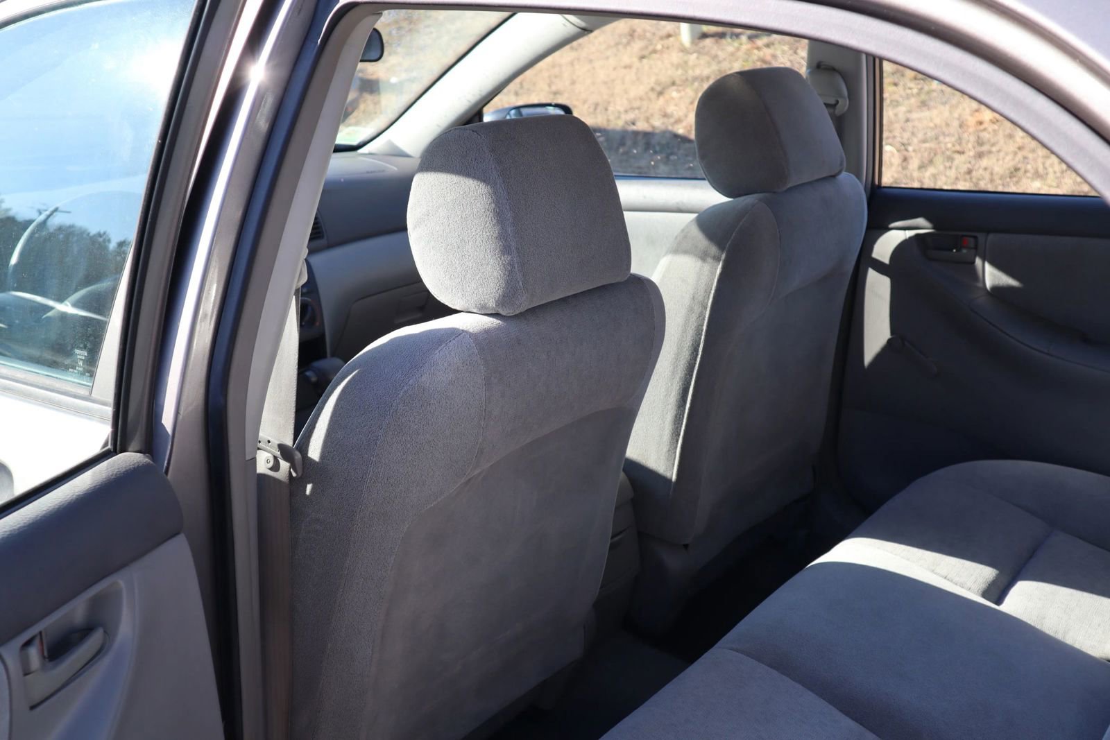 Used 2003 Toyota Corolla CE image 11