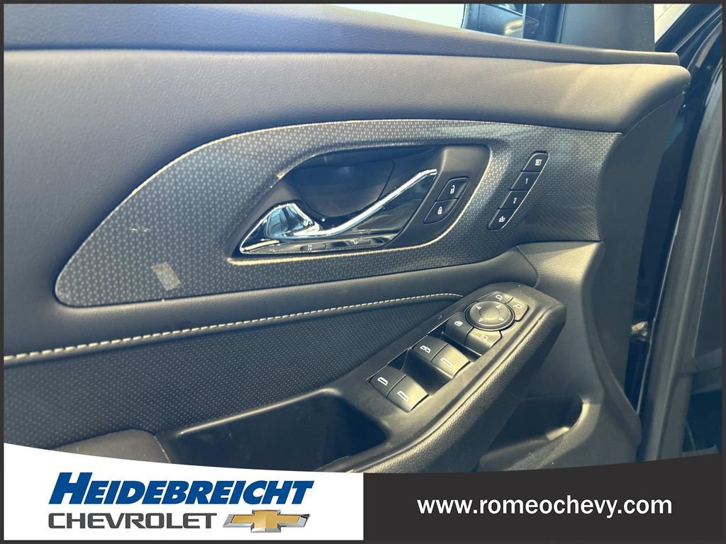 Used 2023 Chevrolet Traverse Premier w/ LPO, Floor Liner Package AWD/4WD image 11