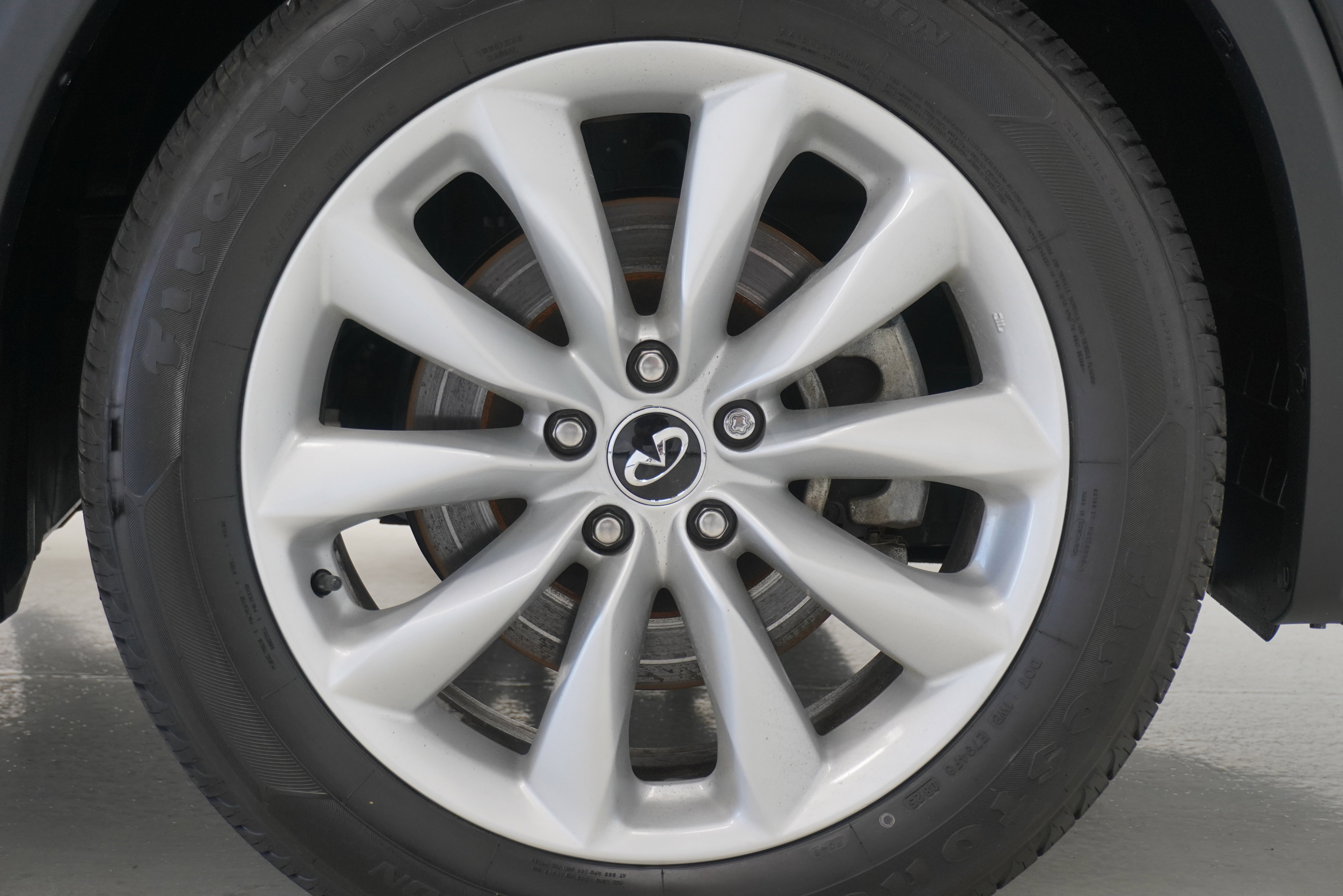 Used 2019 INFINITI QX50 Essential w/ Cargo Package image 29