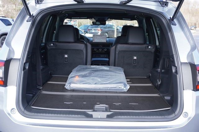 Used 2025 Honda Pilot TrailSport image 34