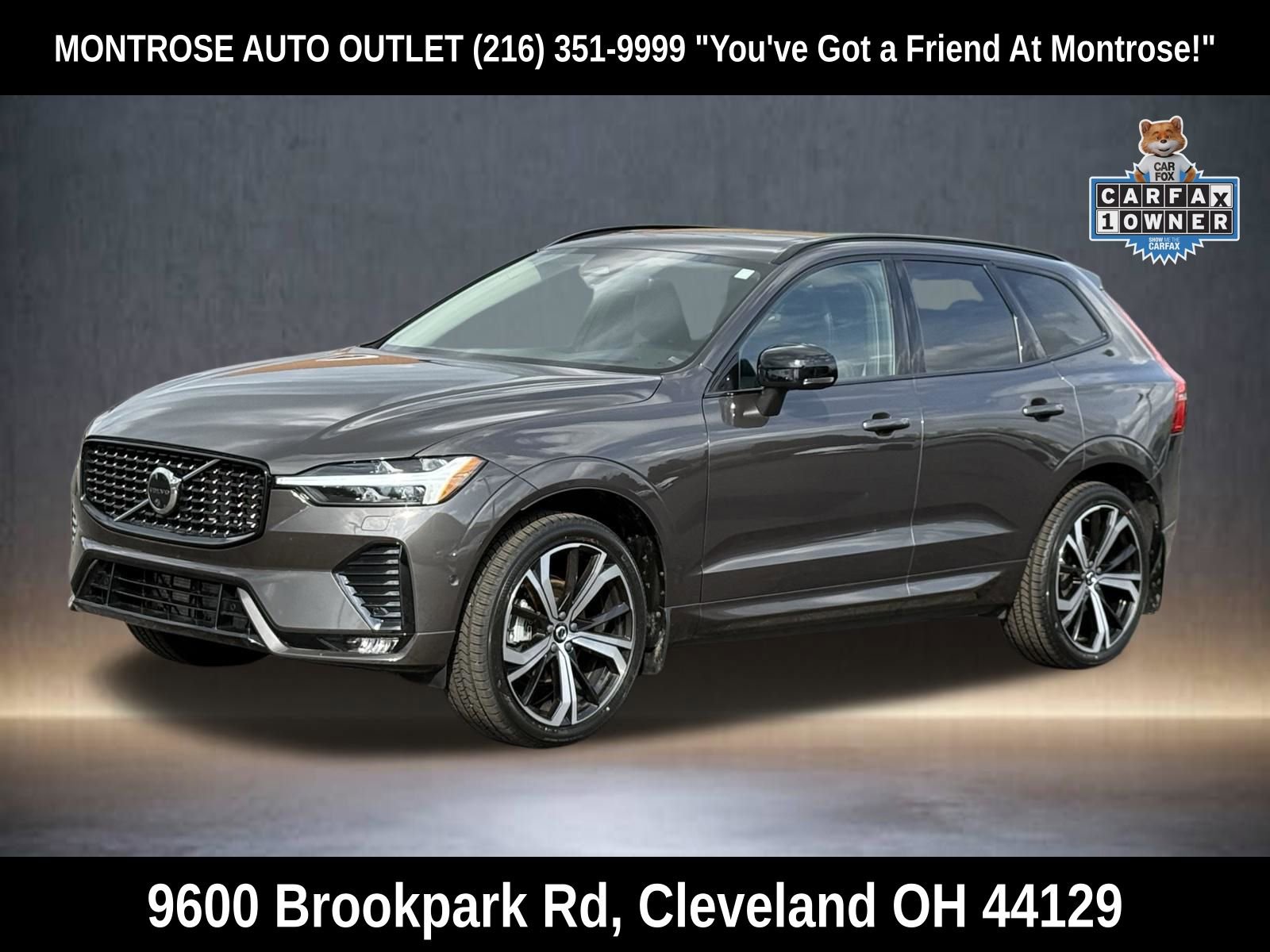 Used 2023 Volvo XC60 B5 Ultimate w/ Climate Package image 3