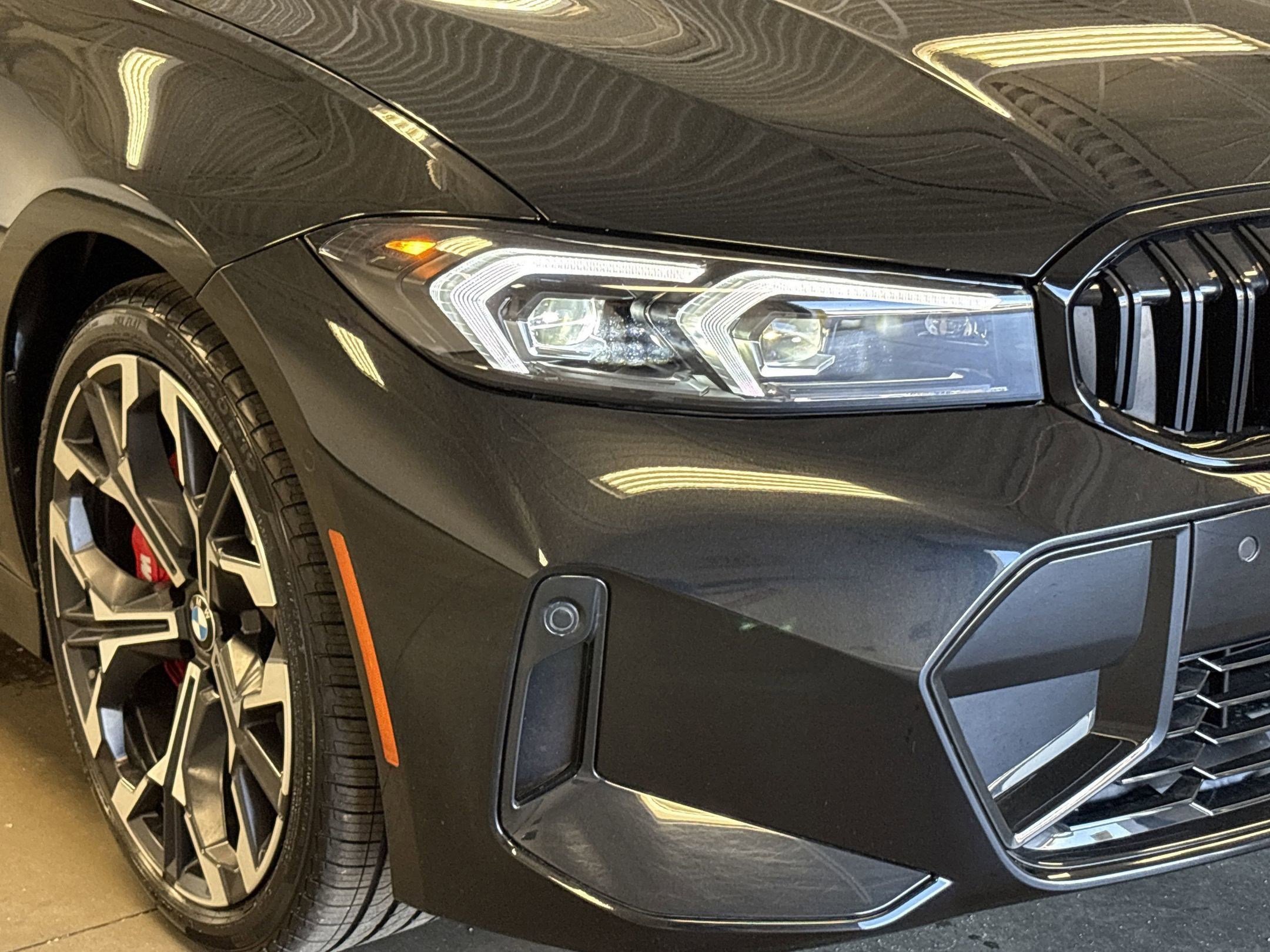 Used 2025 BMW 330i Sedan w/ M Sport Package image 9