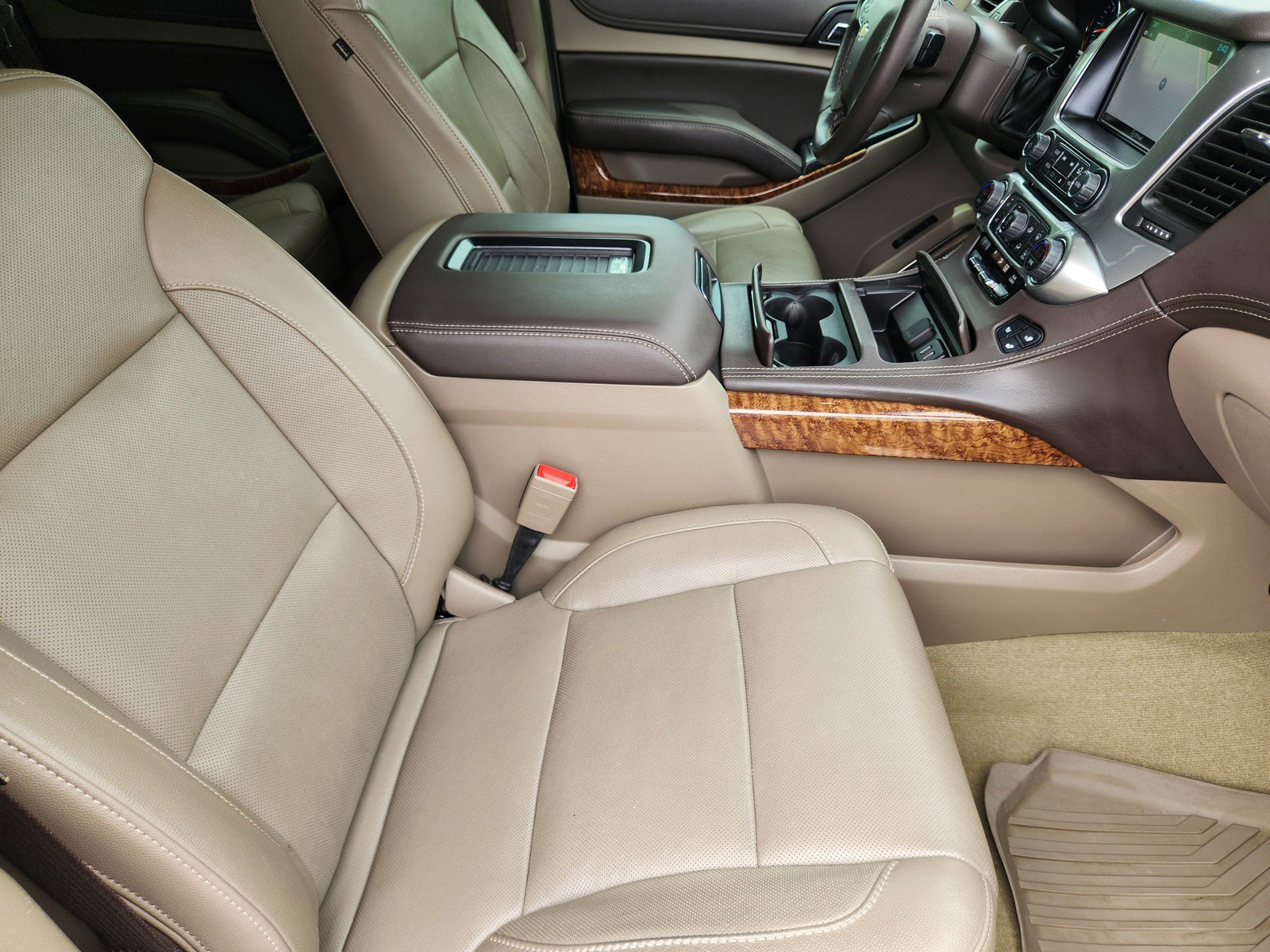 Used 2018 Chevrolet Tahoe Premier AWD/4WD image 12