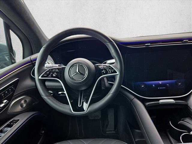 Used 2023 Mercedes-Benz EQS 580 4MATIC SUV image 17