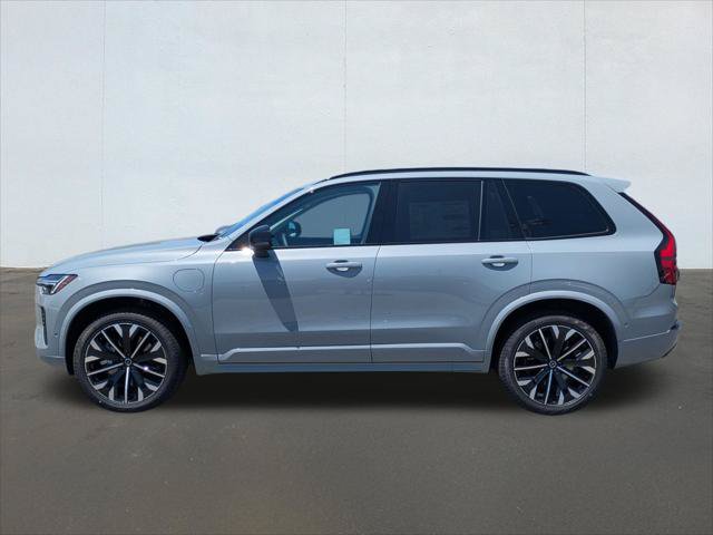 New 2026 Volvo XC90 T8 Ultra w/ Protection Package AWD/4WD image 3