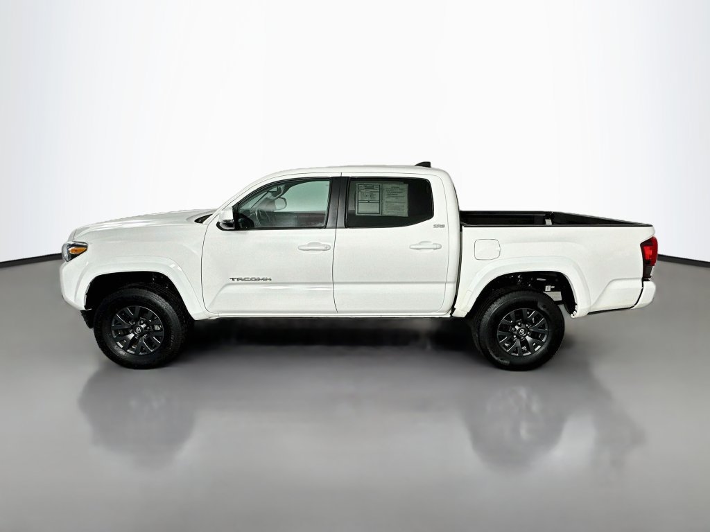 Used 2023 Toyota Tacoma SR5 w/ Technology Package AWD/4WD image 4