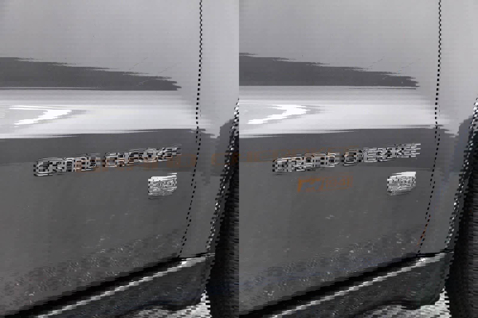 Used 2016 Jeep Grand Cherokee Limited 75th Anniversary image 7