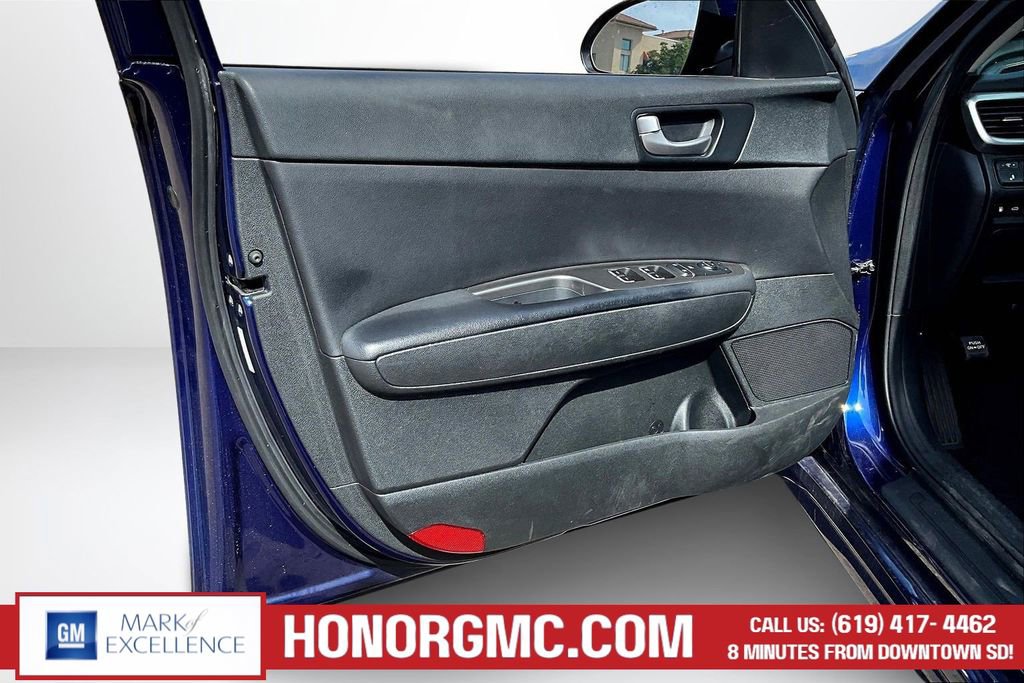 Used 2020 Kia Optima LX image 19