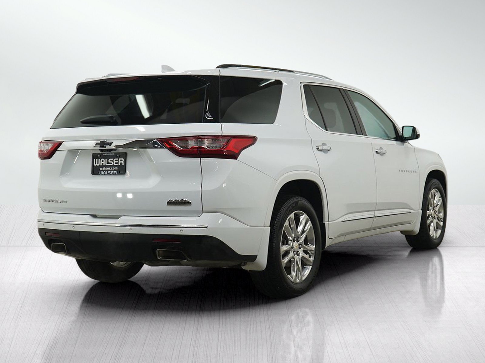 Used 2019 Chevrolet Traverse High Country w/ LPO, Floor Liner Package AWD/4WD image 5