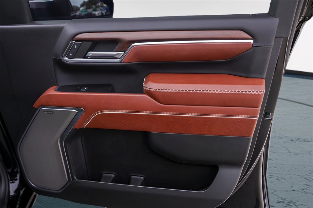 Used 2024 GMC Sierra 3500 Denali Ultimate image 29