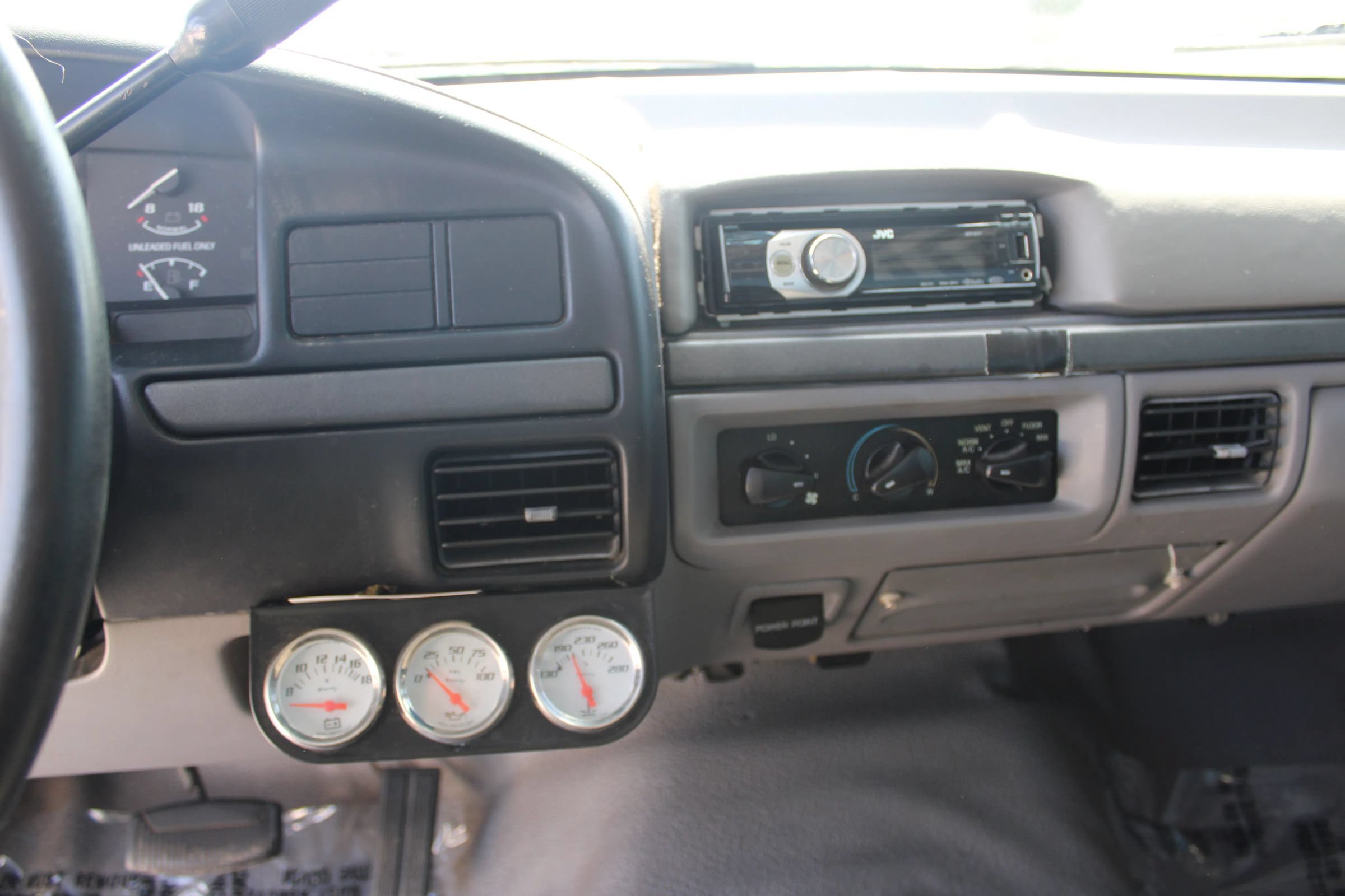 Used 1994 Ford F150 2WD Regular Cab image 16