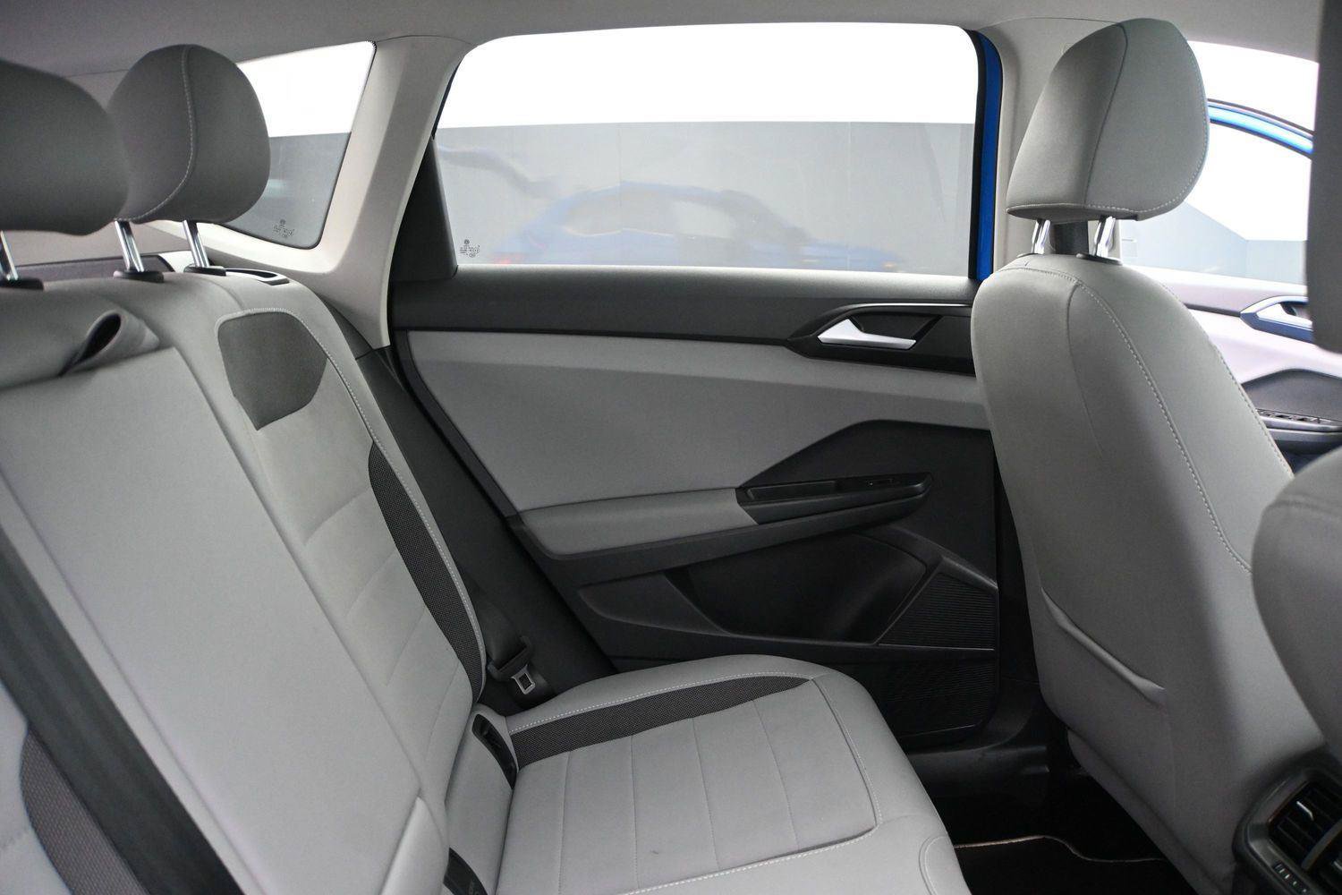 Used 2023 Volkswagen Taos SE w/ Panoramic Sunroof Package AWD/4WD image 20