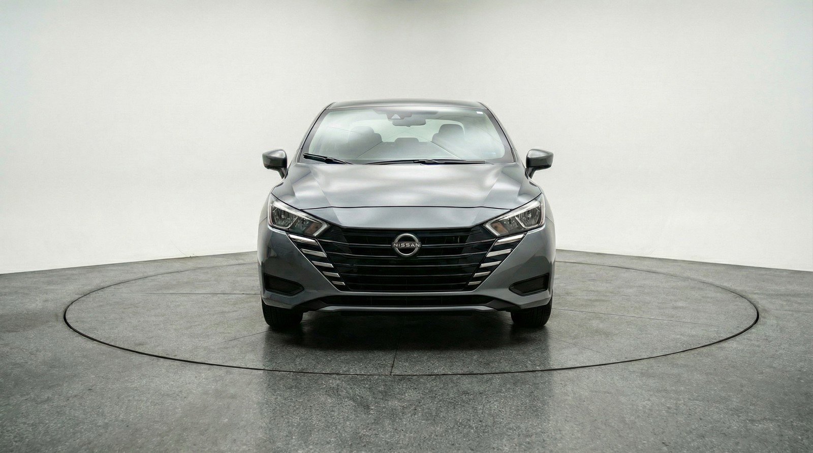 Used 2025 Nissan Versa SV image 2