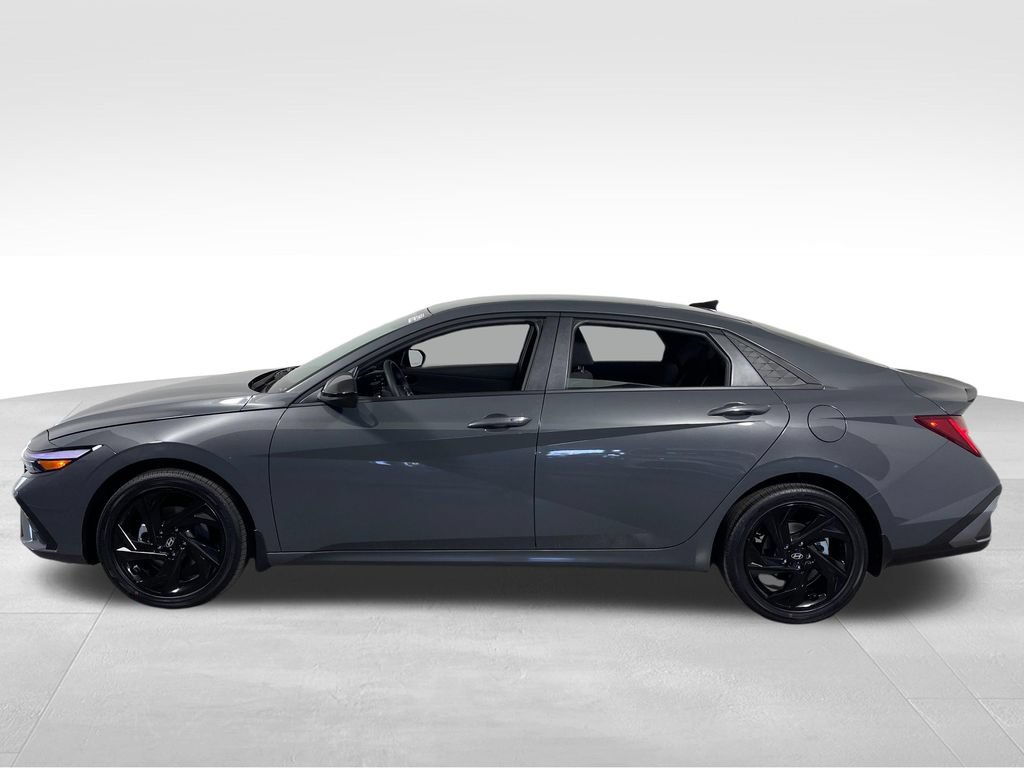 New 2026 Hyundai Elantra SEL FWD video 2