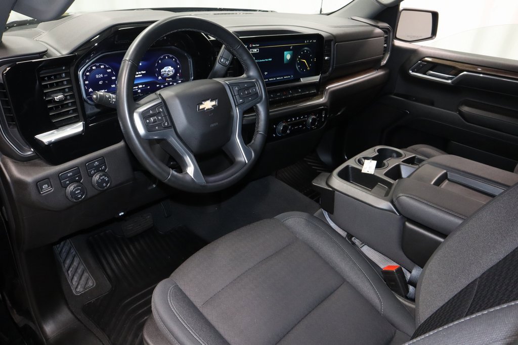 Used 2024 Chevrolet Silverado 1500 LT image 25