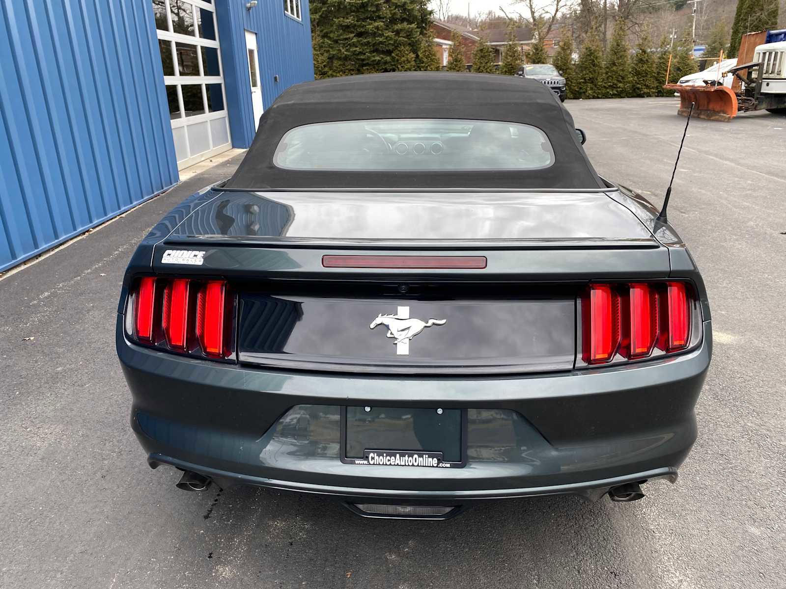 Used 2015 Ford Mustang Convertible image 37