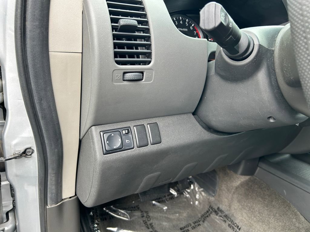 Used 2013 Nissan Xterra S w/ Value Package AWD/4WD image 18