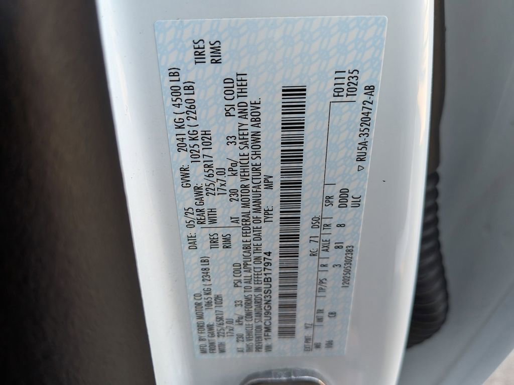 Used 2025 Ford Escape Active AWD/4WD image 32