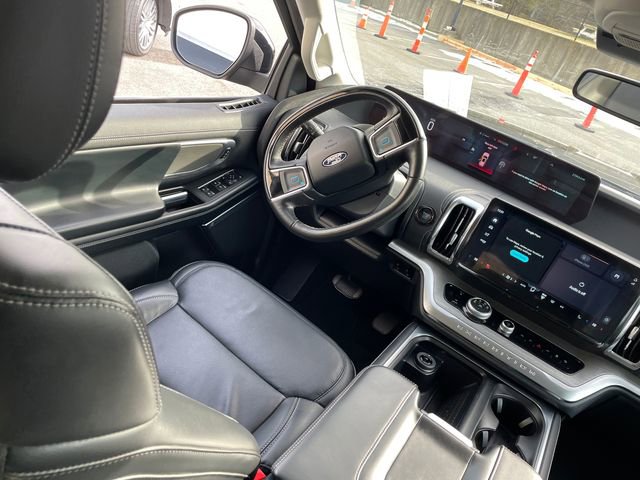 Certified 2025 Ford Expedition Max Platinum image 25