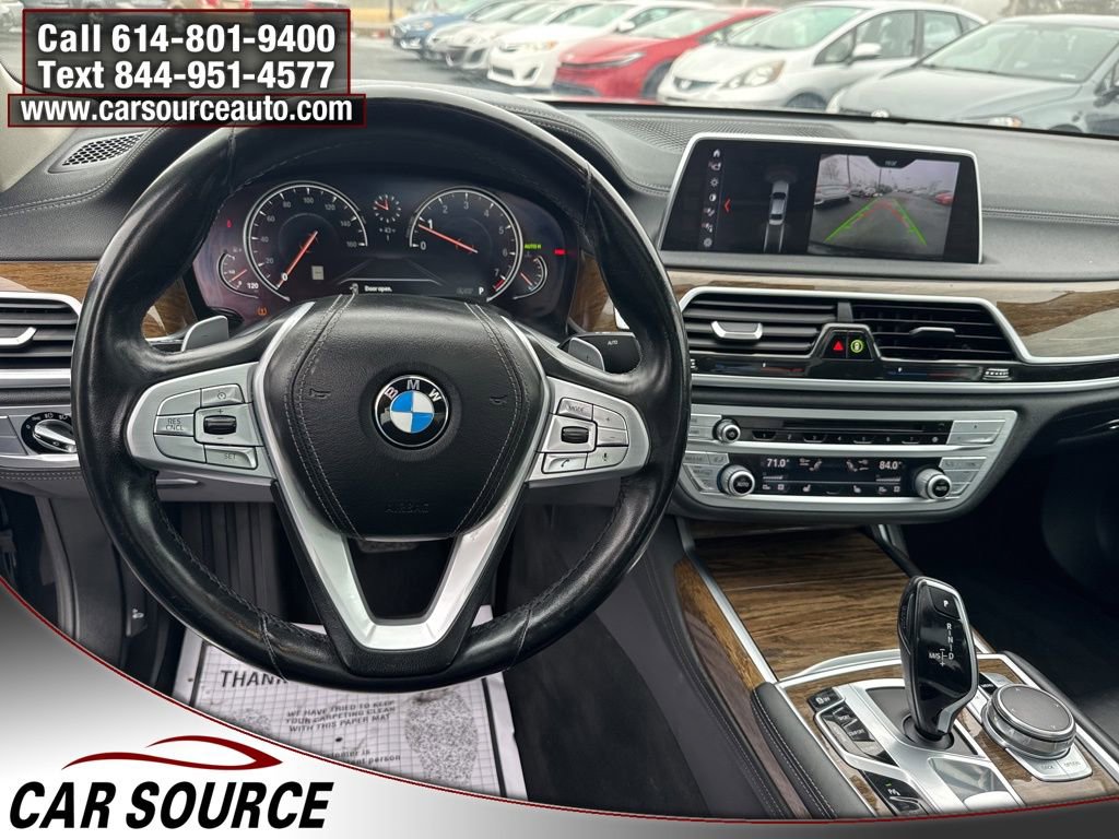 Used 2018 BMW 750i xDrive image 9