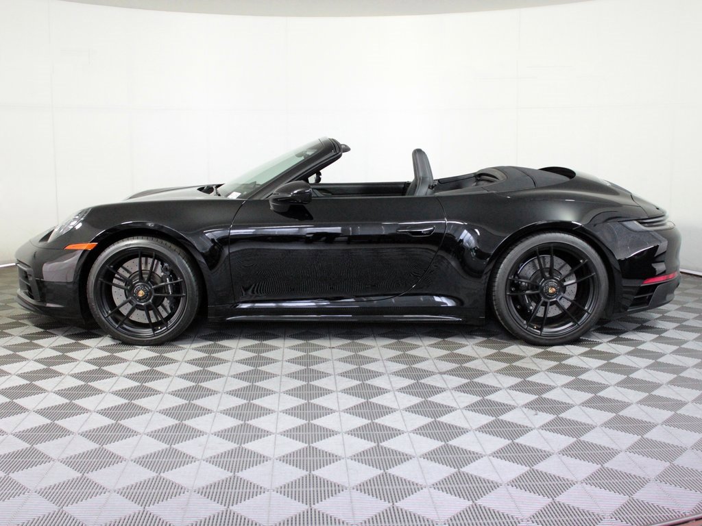 Used 2024 Porsche 911 Carrera GTS image 2
