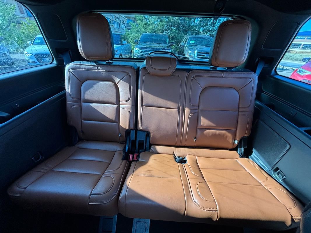 Used 2018 Lincoln Navigator Reserve w/ Technology Package AWD/4WD image 27