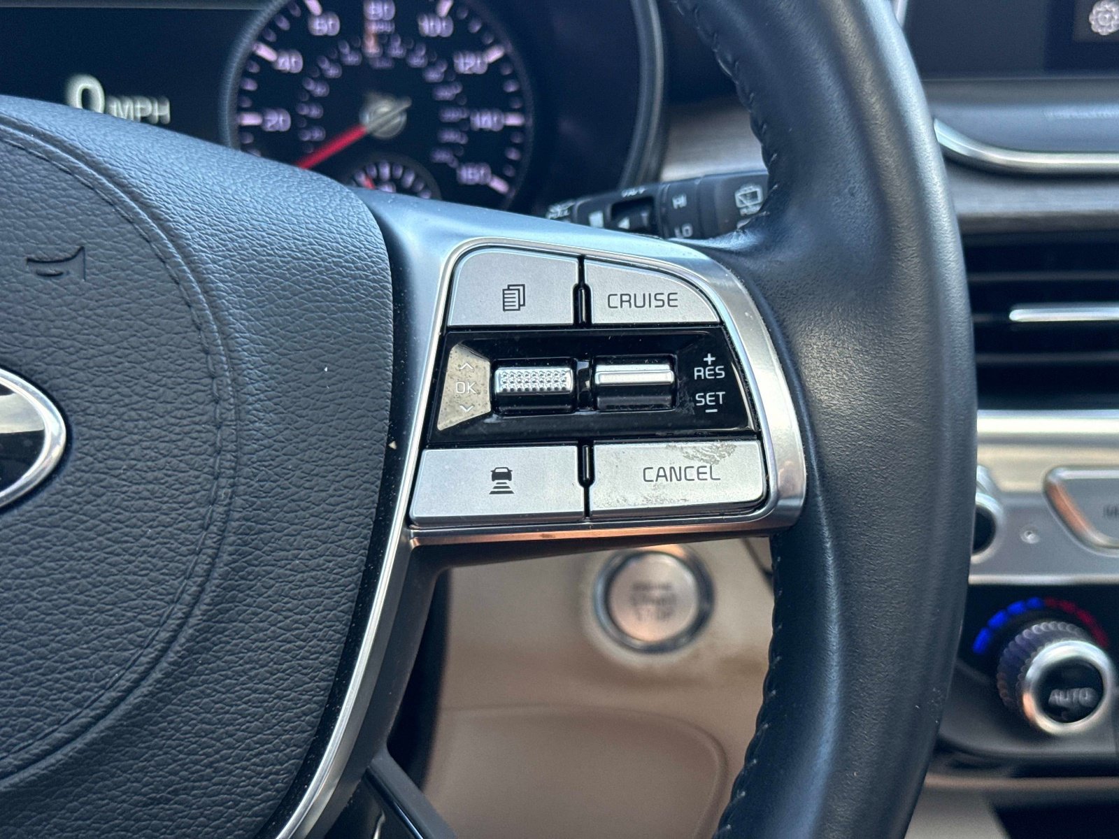Used 2020 Kia Telluride SX w/ Towing Package FWD image 31