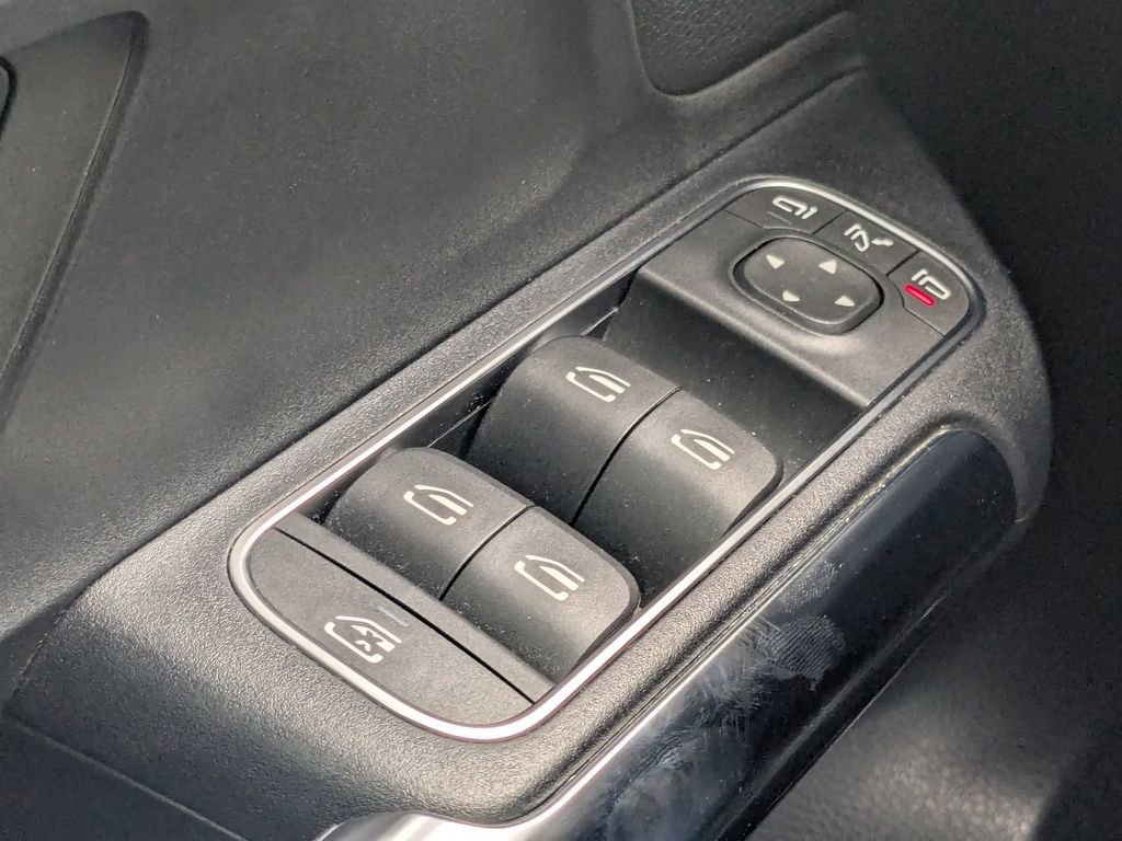 Certified 2022 Mercedes-Benz GLA 250 4MATIC image 19