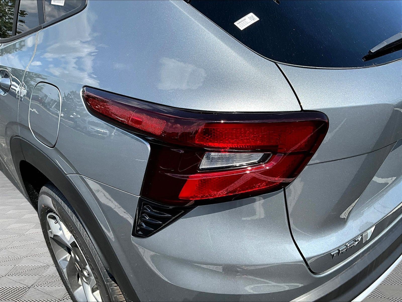 New 2026 Chevrolet Trax LT w/ Sunroof Package FWD image 15