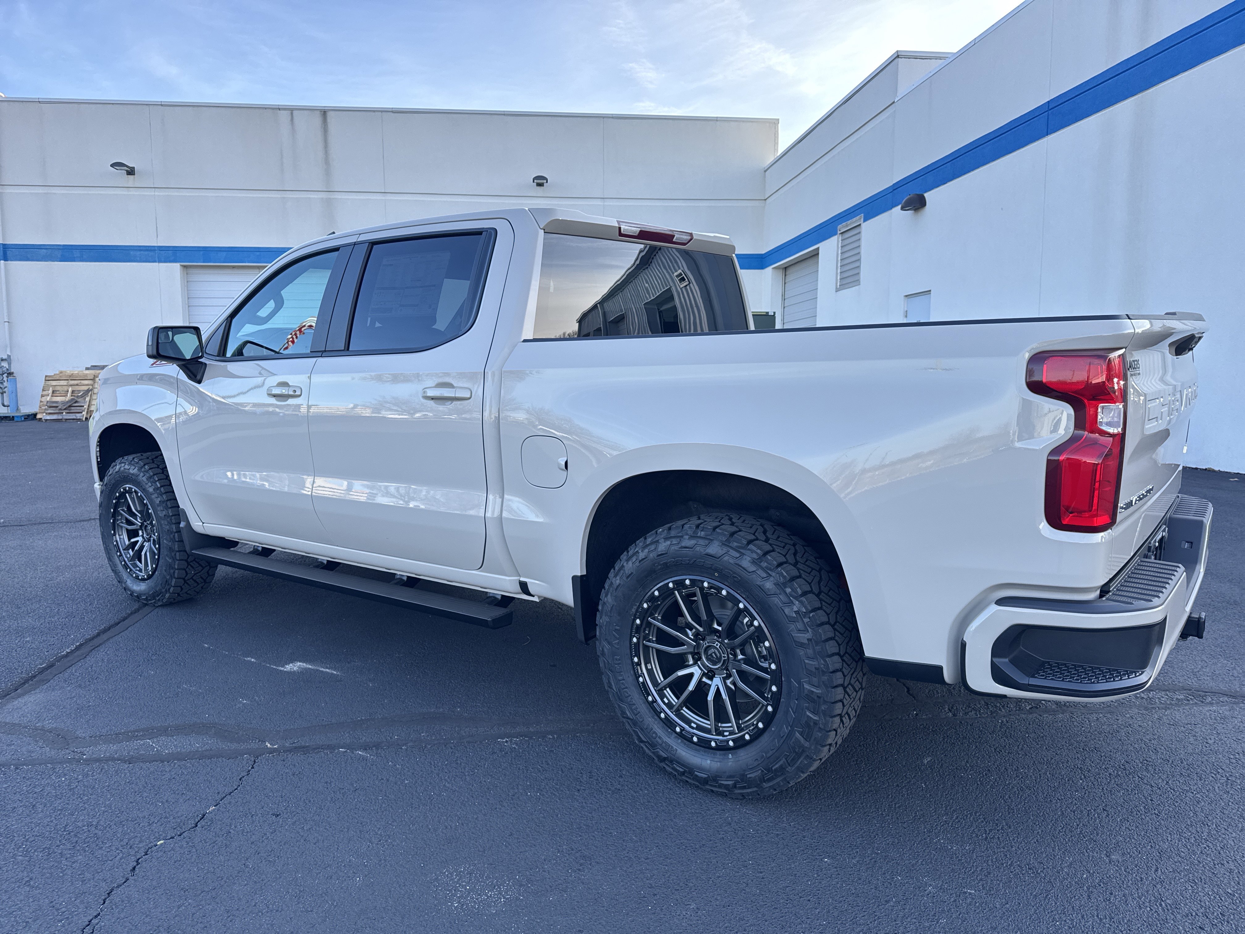 New 2026 Chevrolet Silverado 1500 RST w/ Z71 Off-Road Package image 2