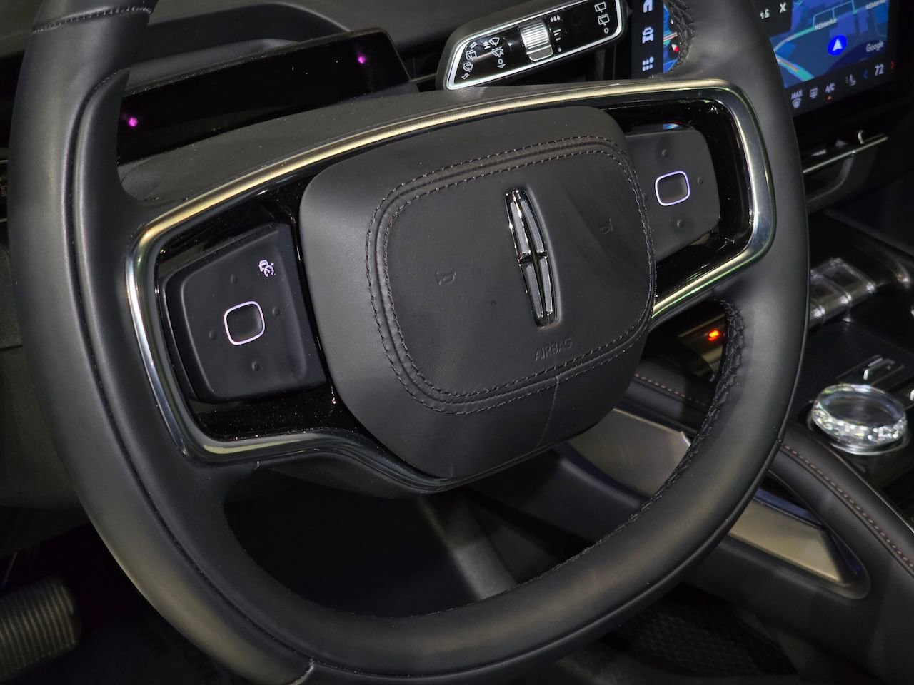 New 2024 Lincoln Nautilus Reserve w/ Equipment Group 203A image 20